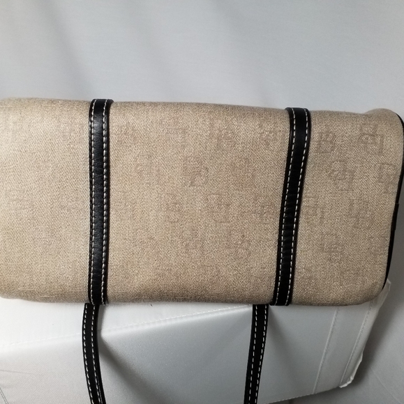 Dooney and Burke tan & black canvas shoulder bag - Picture 7 of 8